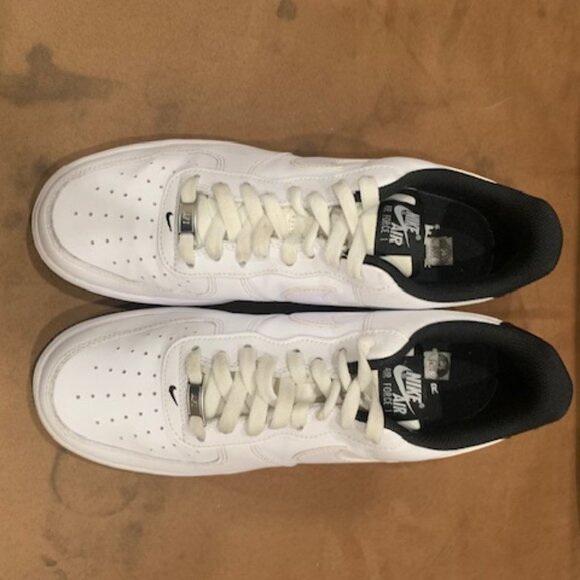 Nike Air Force One Men's Leather Sneaker - Picture 3 of 9